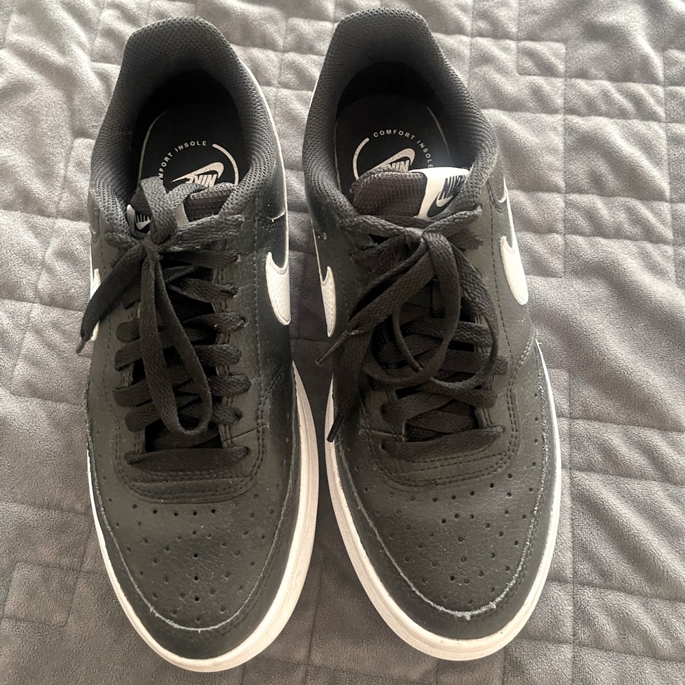 NIKE COURT VISION ALTA
